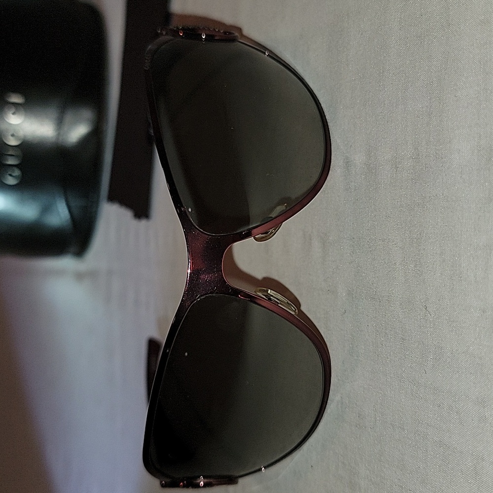 Vintage Gucci Sunglasses - Picture 4 of 16